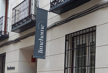 vinilos y rotulación 2 banderola fachada